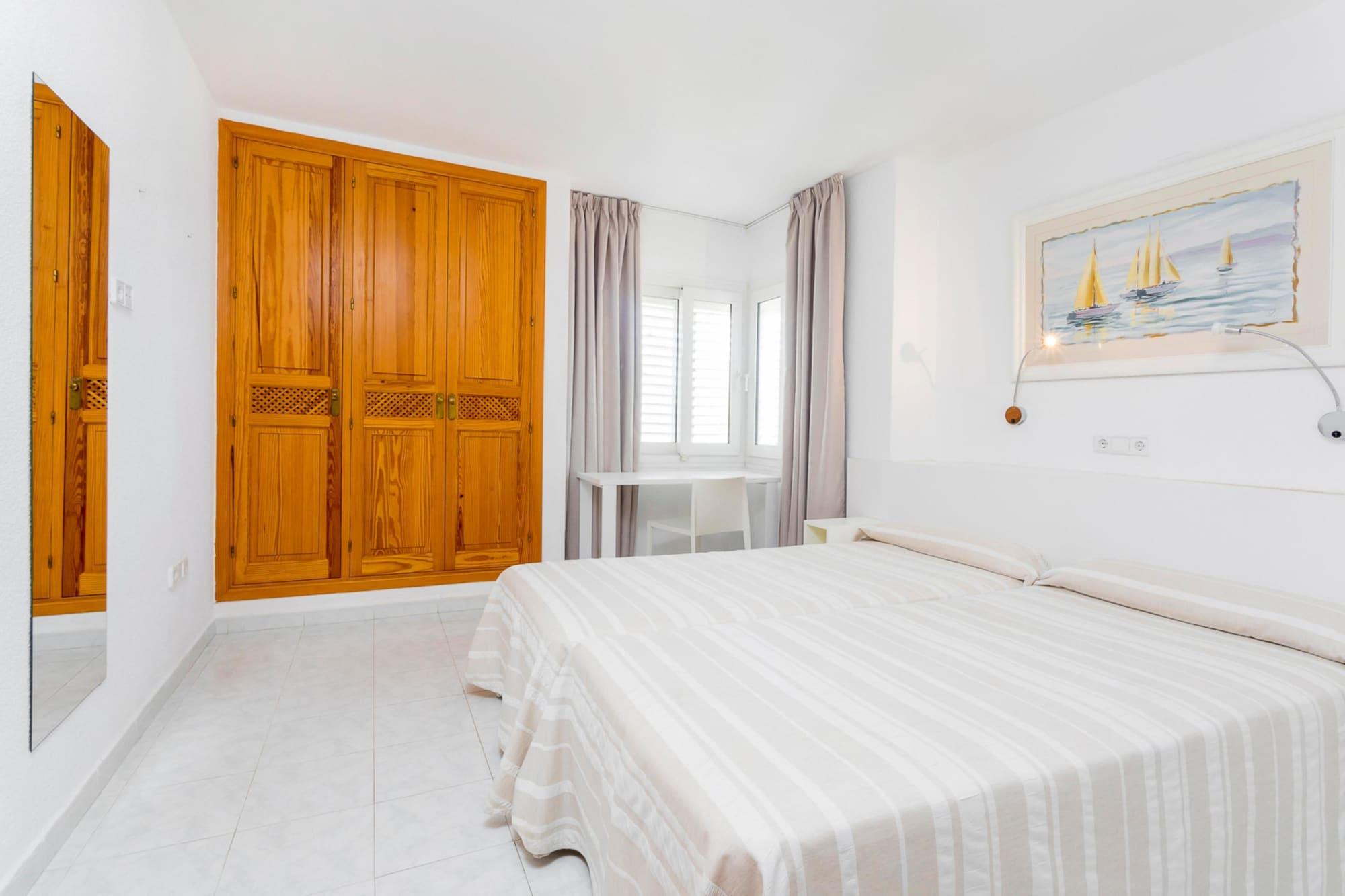 Aparthotel Duquesa Playa Santa Eularia des Riu Eksteriør billede