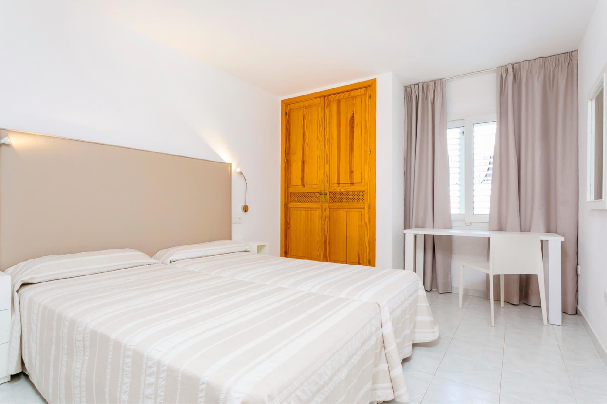 Aparthotel Duquesa Playa Santa Eularia des Riu Eksteriør billede