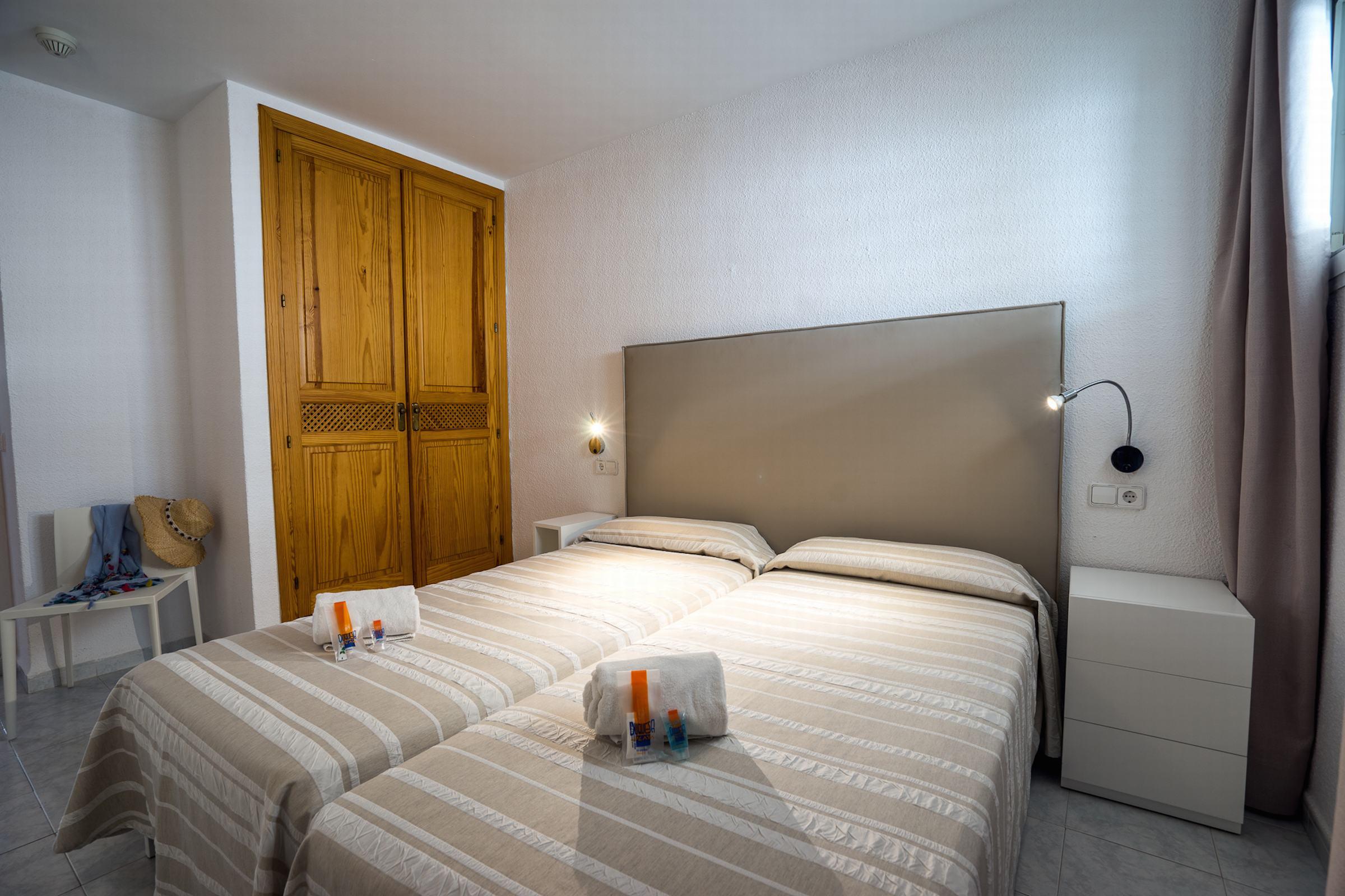 Aparthotel Duquesa Playa Santa Eularia des Riu Eksteriør billede
