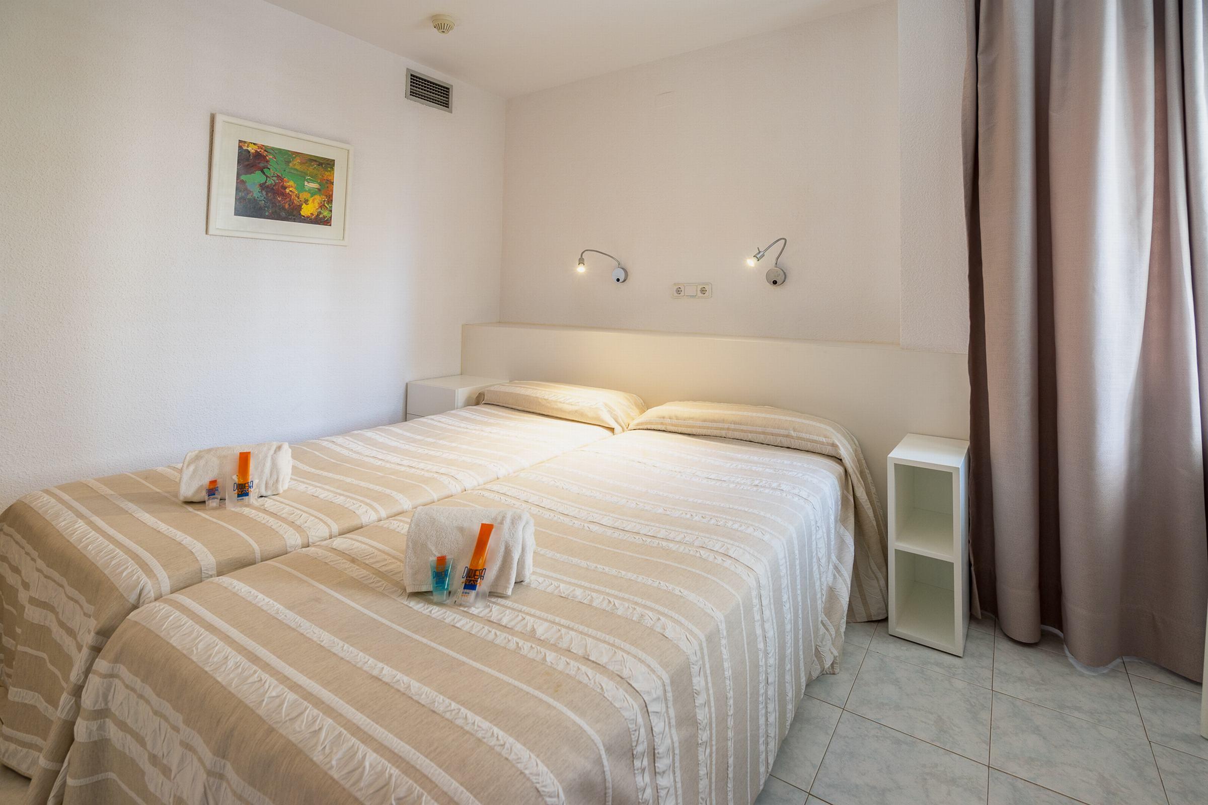 Aparthotel Duquesa Playa Santa Eularia des Riu Eksteriør billede