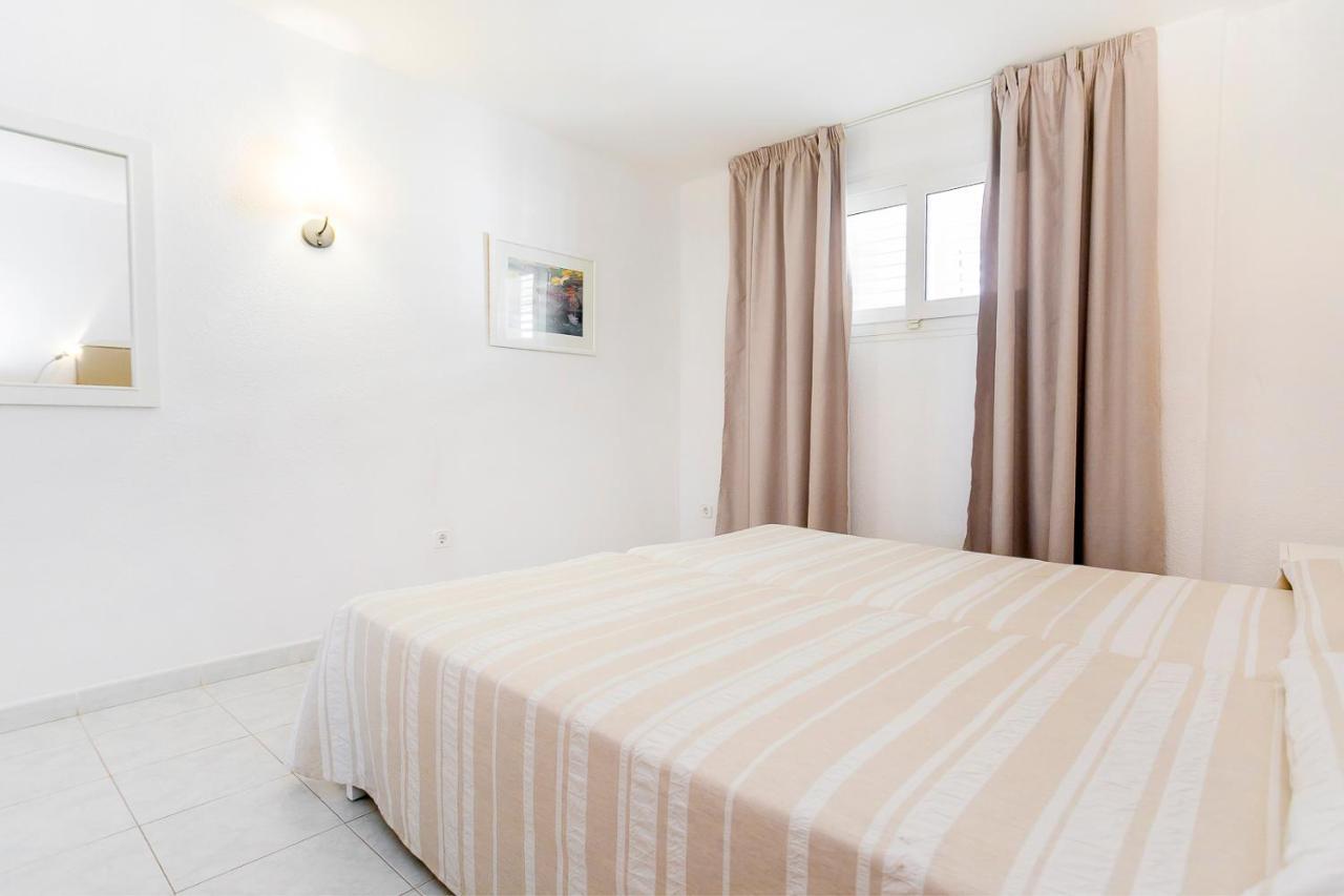 Aparthotel Duquesa Playa Santa Eularia des Riu Eksteriør billede