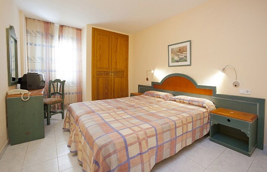 Aparthotel Duquesa Playa Santa Eularia des Riu Eksteriør billede